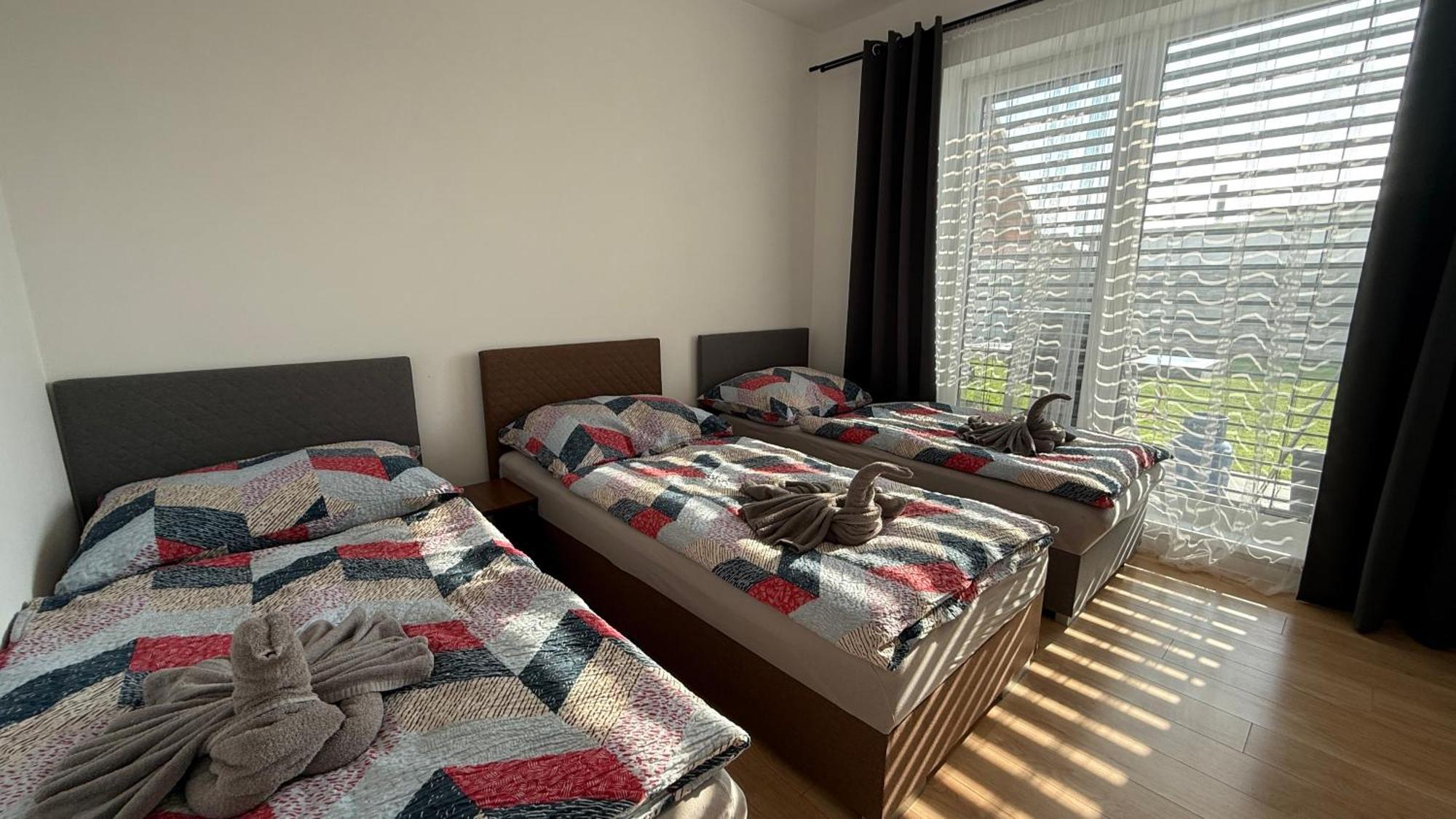 Klimatizovany Apartmanovy Dom, S Virivkou, 1B Senec Eksteriør billede